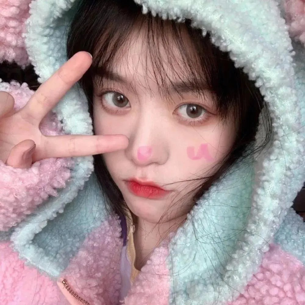 哈啰,我叫朵莉丝